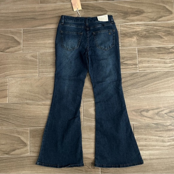 Jessica Simpson Lulu Ultra Flare Jeans - Picture 2 of 6